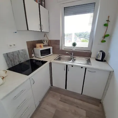 Apartament With A Parking Space - 19003 Szybenik