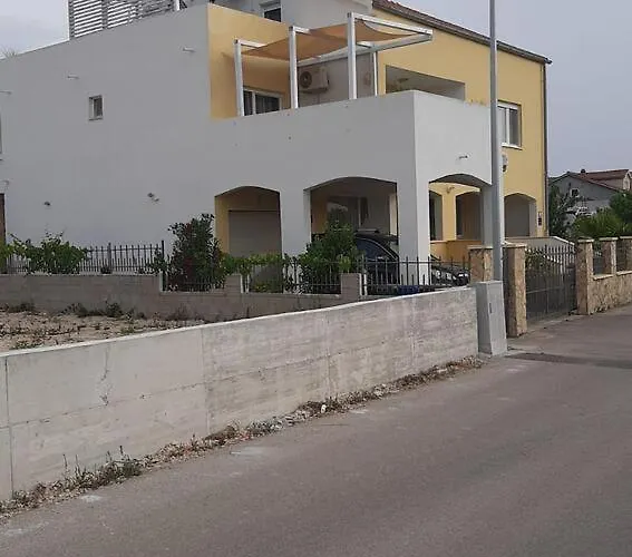 With A Parking Space - 19003 Apartman