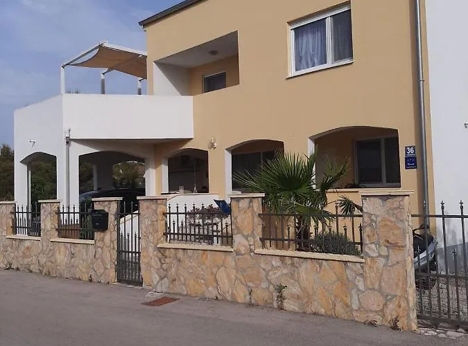 With A Parking Space - 19003 Apartman