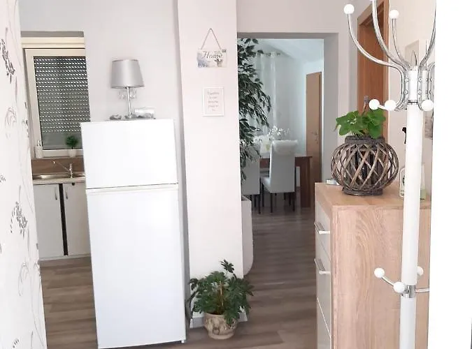 With A Parking Space - 19003 Sibenik