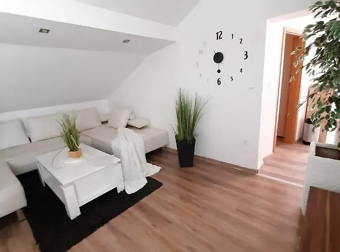 With A Parking Space - 19003 Apartman *